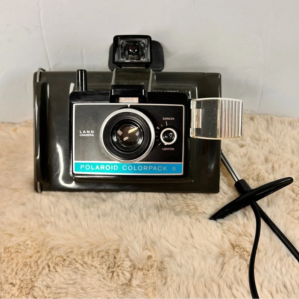 Polaroid‎ Black Film Photography Camera with Instant Capture Untested